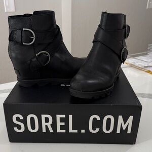 Sorel Women's Black Leather Ankle Booties
